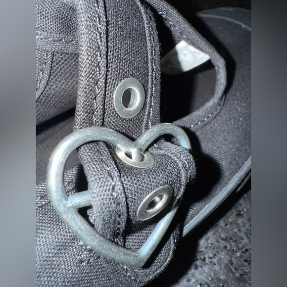 NEW VANS BLACK Style 93 Mary Jane Sneakers Silver Heart Buckle SZ 6.5 - Picture 5 of 11